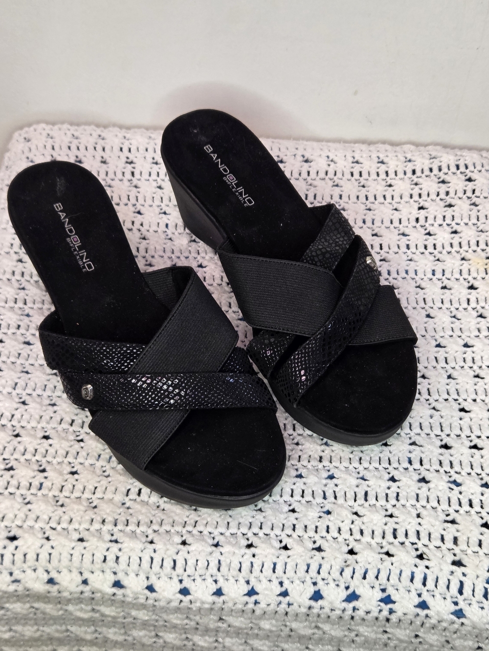 Bandolino Black Crisscross Wedge Slide Sandals Size 8